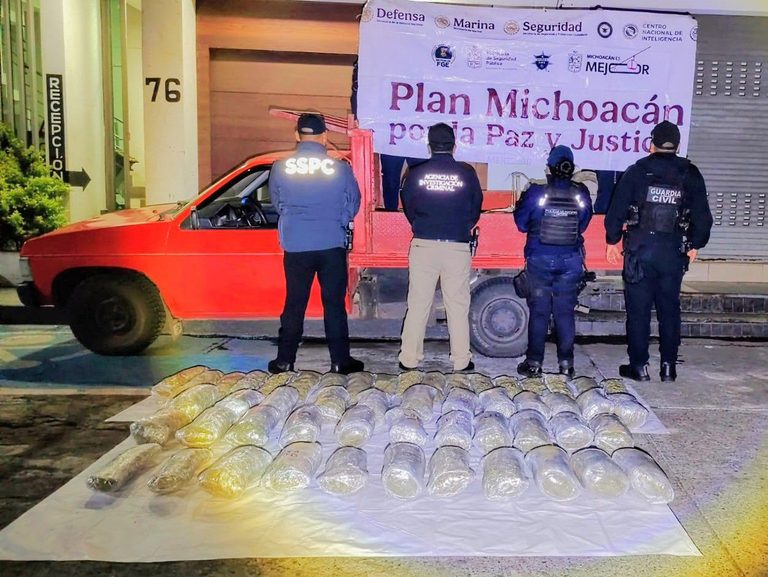 Asegura SSP cerca de 45 kilos de marihuana ocultos en vehículo; hay 2 detenidos