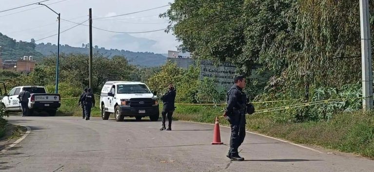 Joven es hallado sin vida a la orilla de la carretera Quiroga-Tzirandangatzio