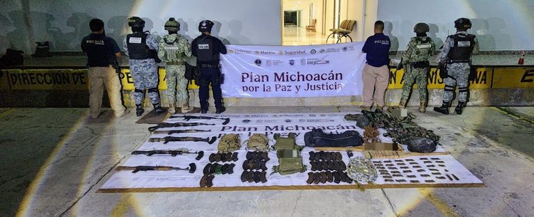 Aseguran armas, equipo táctico y vehículos con blindaje durante cateo en Buenavista