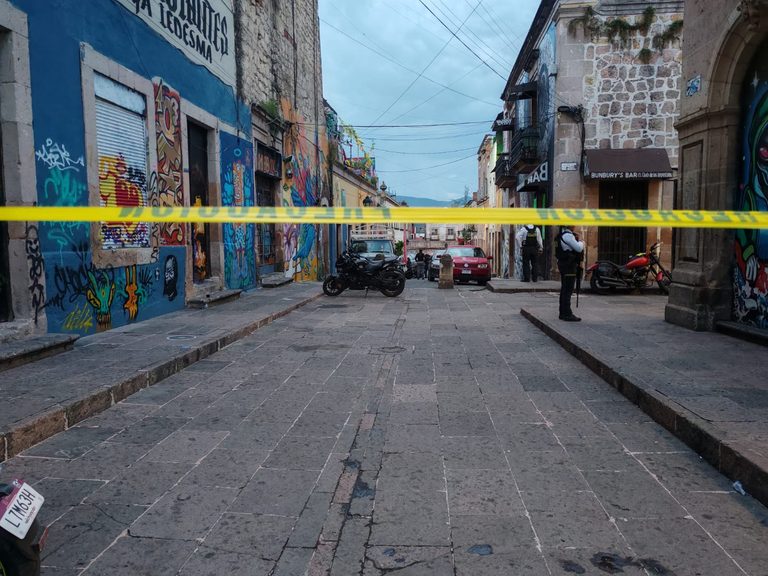 «El Beto» es ultimado a tiros en el Centro Histórico de Morelia; la víctima portaba pistola