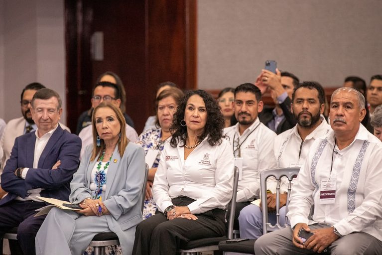 Participan docentes michoacanos en el foro de la Nueva Escuela Mexicana