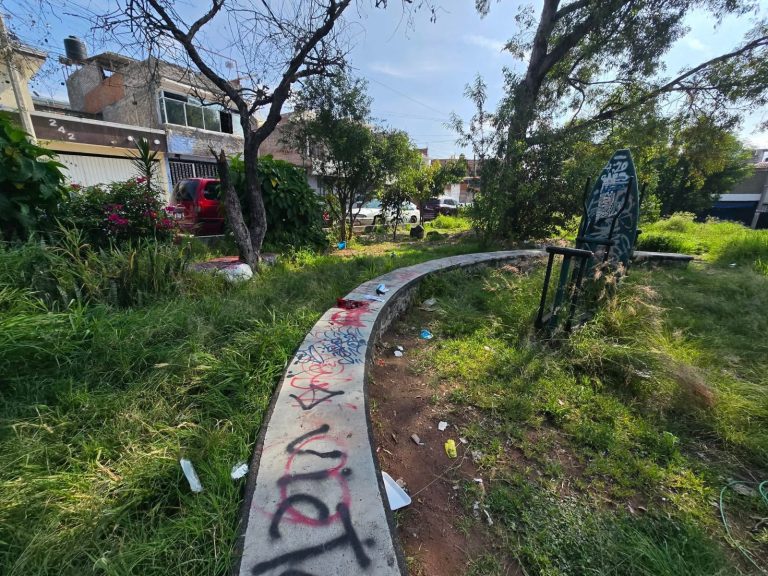 Balean a dos hombres en la colonia Mártires de Uruapan, en Morelia