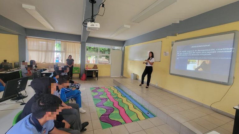 Imparte FGE pláticas de prevención y sensibilización sobre violencia y delitos sexuales a estudiantes de secundaria en Morelia