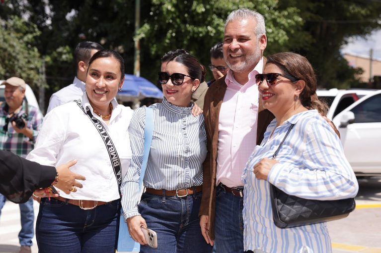 Inaugura Bedolla tercera etapa de la avenida Paseo de la Revolución en Uruapan