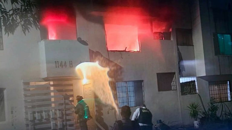 Incendio en edificio de Villas del Pedregal moviliza a bomberos; no hubo lesionados