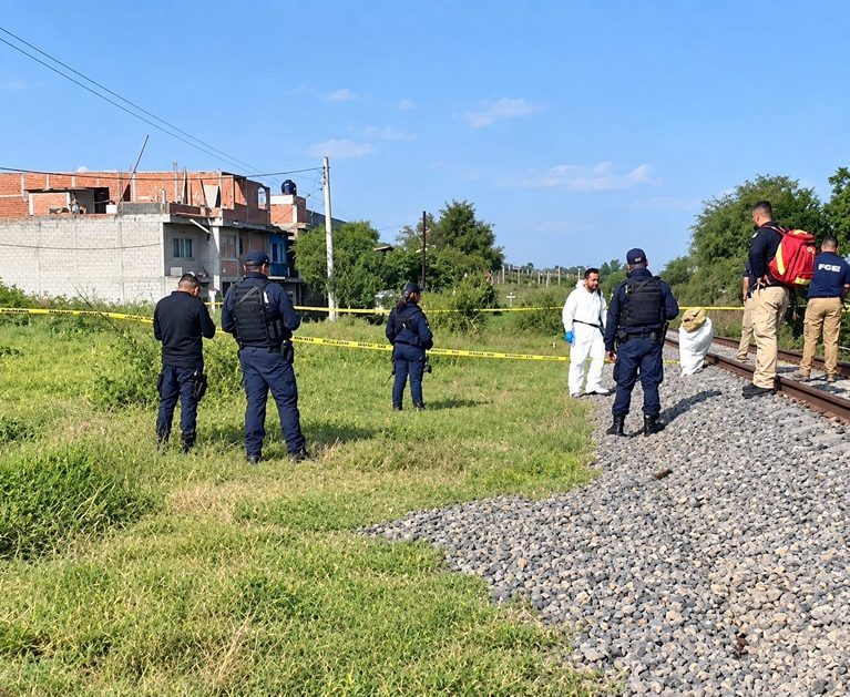 Hallan a hombre asesinado a golpes y con herida de bala en La Piedad