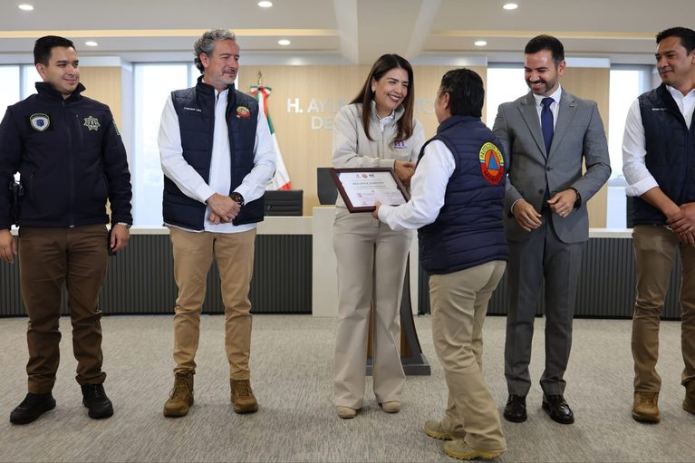 Gobierno de Morelia reconoce trayectoria y vocación de servicio de elementos de Protección Civil y Bomberos